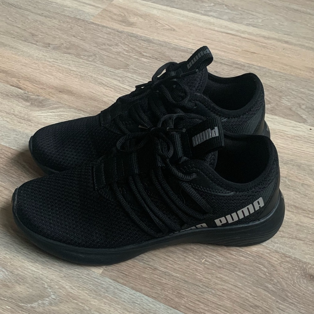 Puma Star Vital Sneakers, Black & Silver, Women's Size 7.5